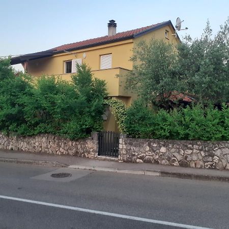 Apartmani Ljerka Malinska Esterno foto