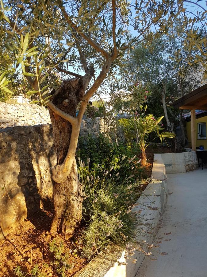 Apartmani Ljerka Malinska Esterno foto