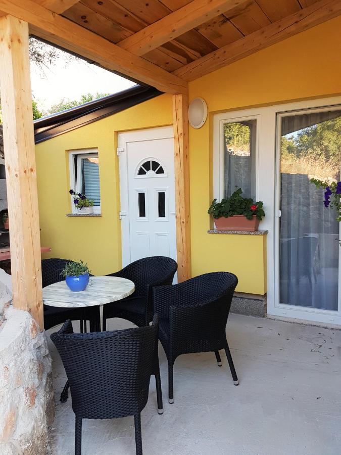 Apartmani Ljerka Malinska Esterno foto