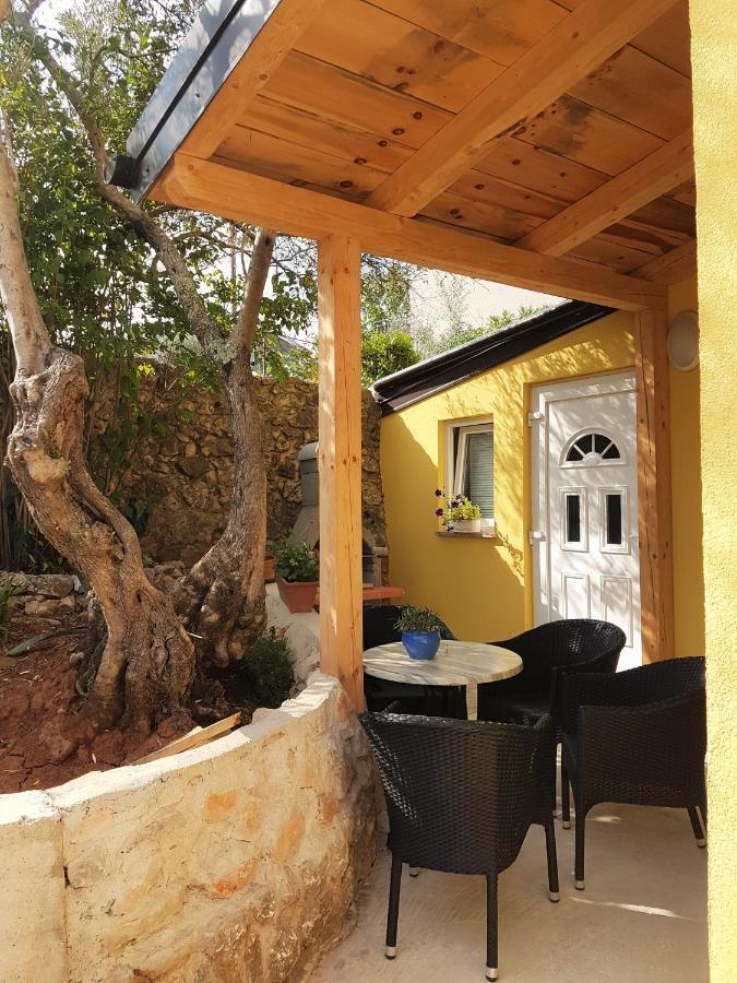 Apartmani Ljerka Malinska Esterno foto
