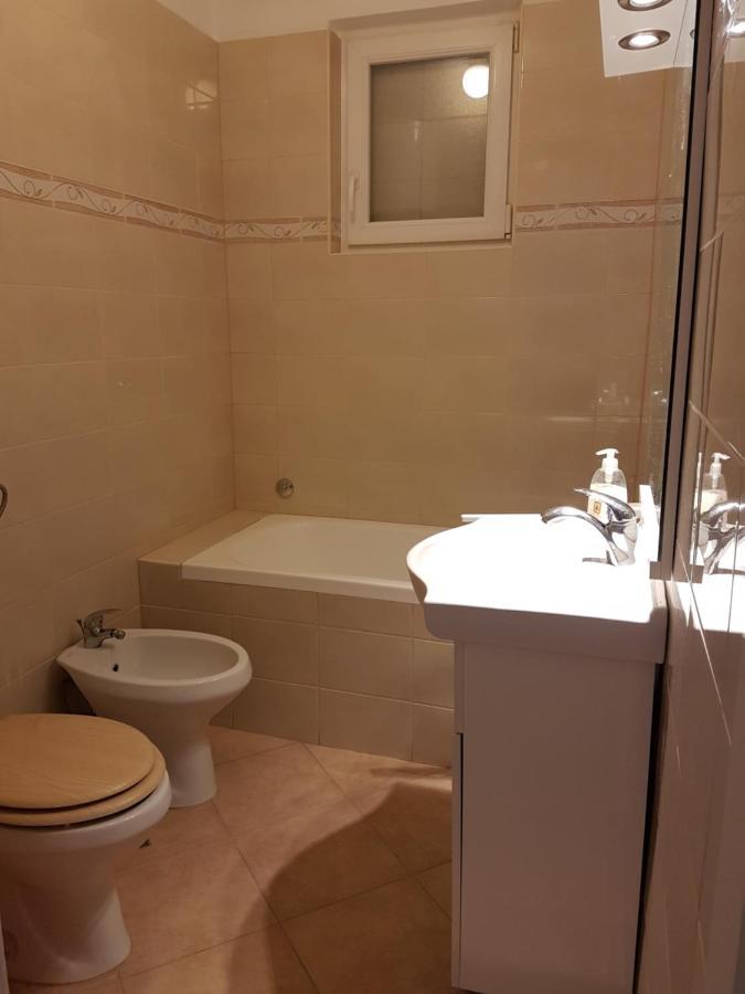 Apartmani Ljerka Malinska Esterno foto