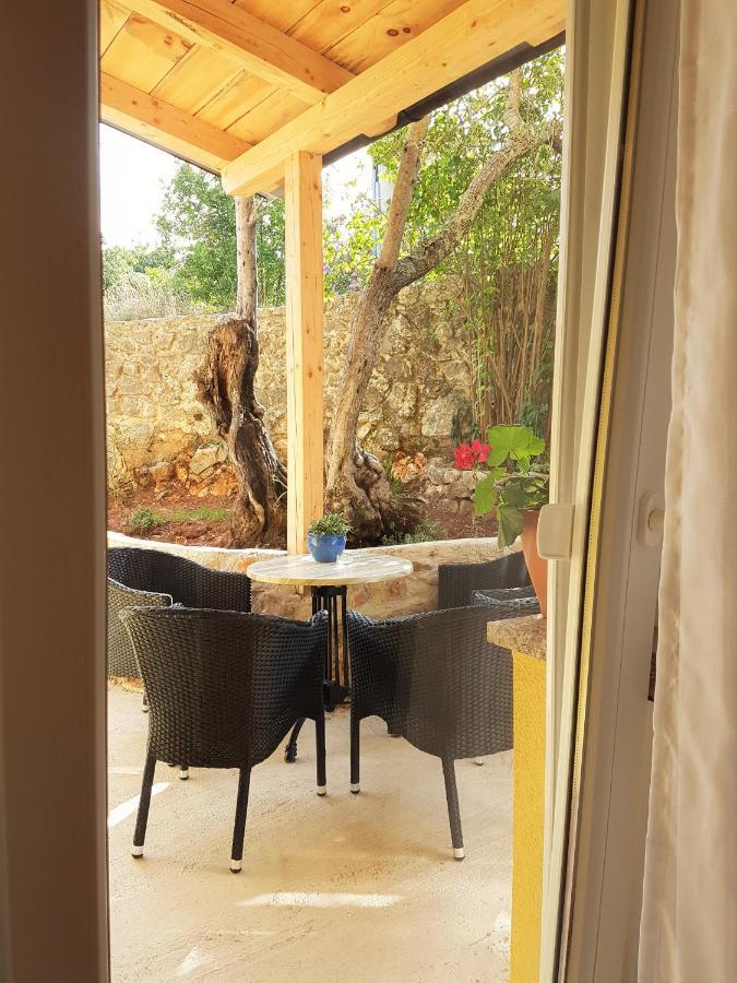 Apartmani Ljerka Malinska Esterno foto