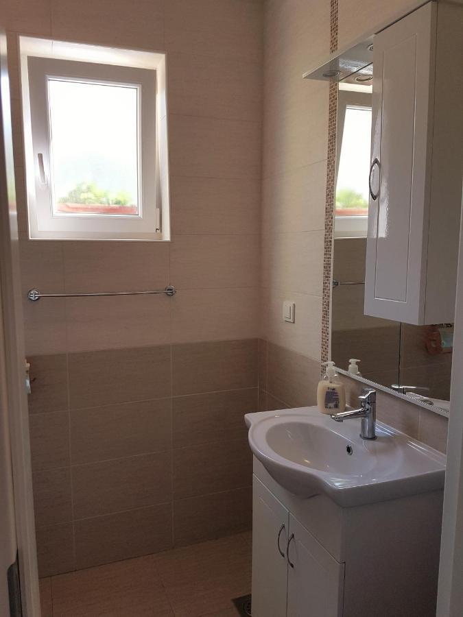 Apartmani Ljerka Malinska Esterno foto