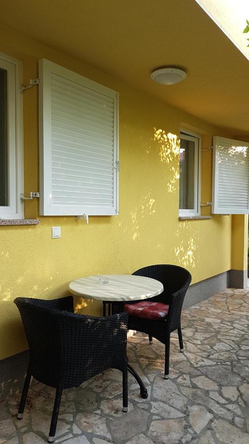 Apartmani Ljerka Malinska Esterno foto
