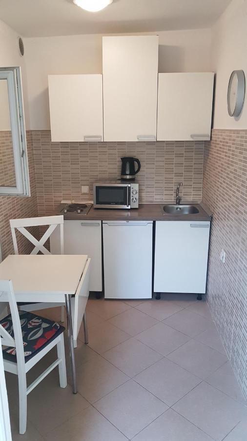 Apartmani Ljerka Malinska Esterno foto