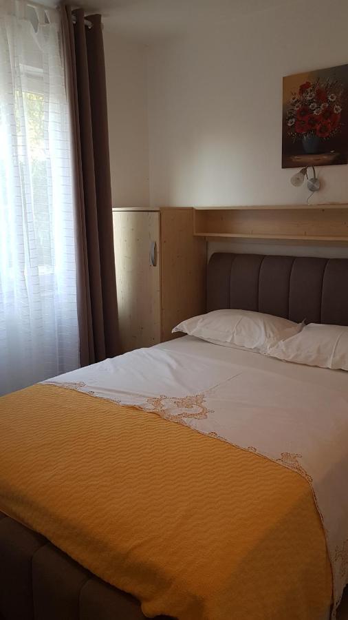 Apartmani Ljerka Malinska Esterno foto