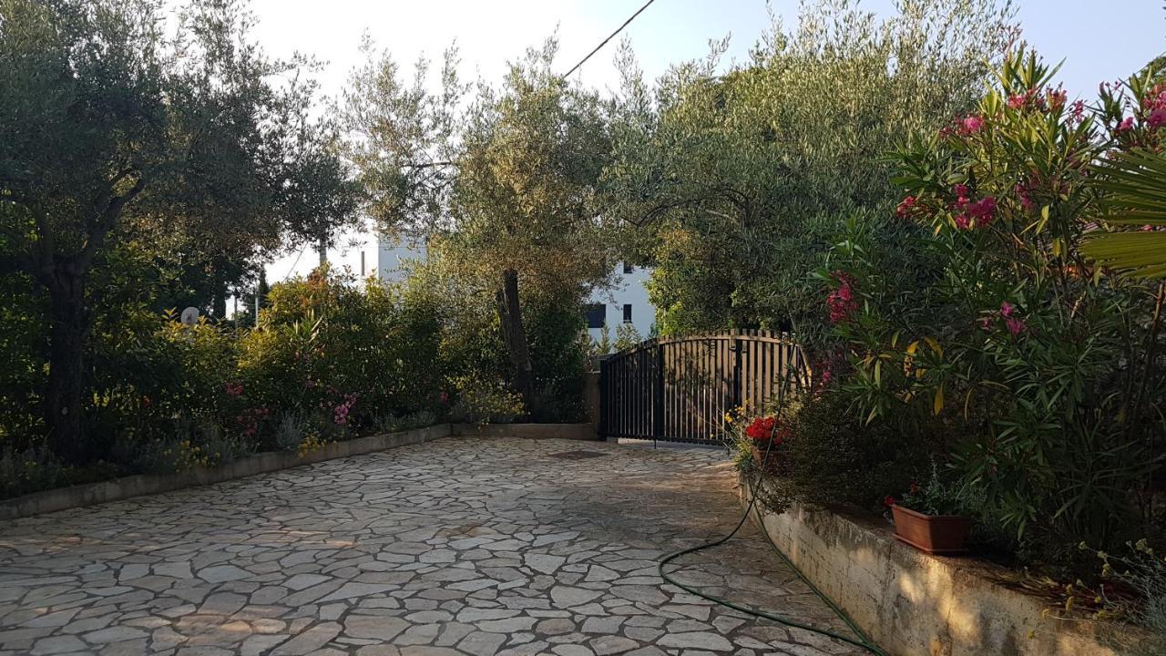 Apartmani Ljerka Malinska Esterno foto