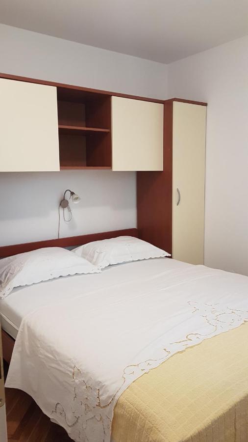 Apartmani Ljerka Malinska Esterno foto
