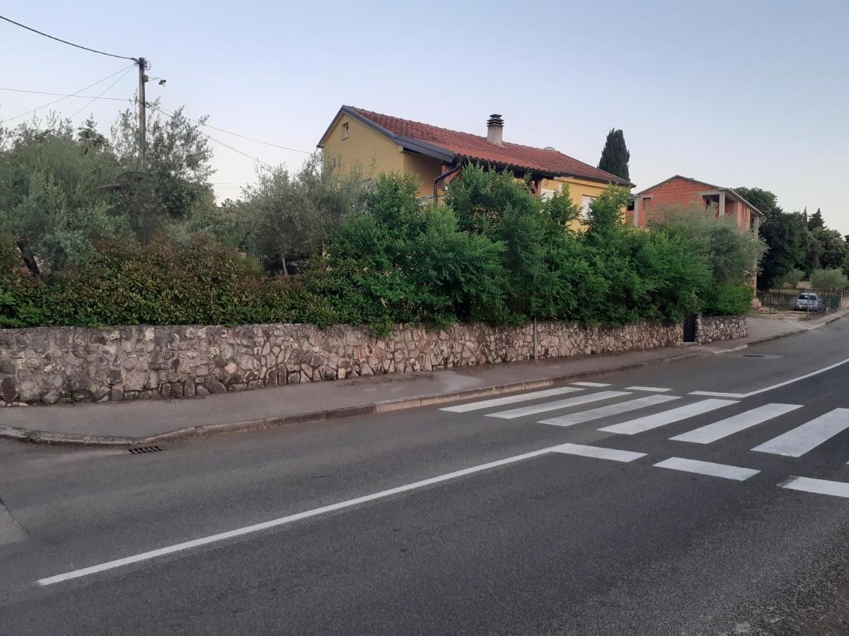 Apartmani Ljerka Malinska Esterno foto