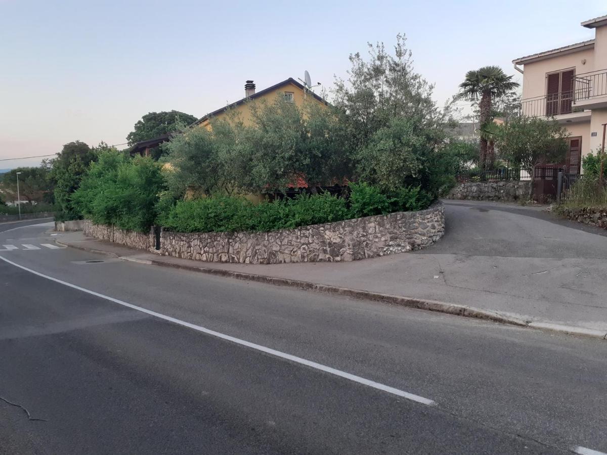 Apartmani Ljerka Malinska Esterno foto