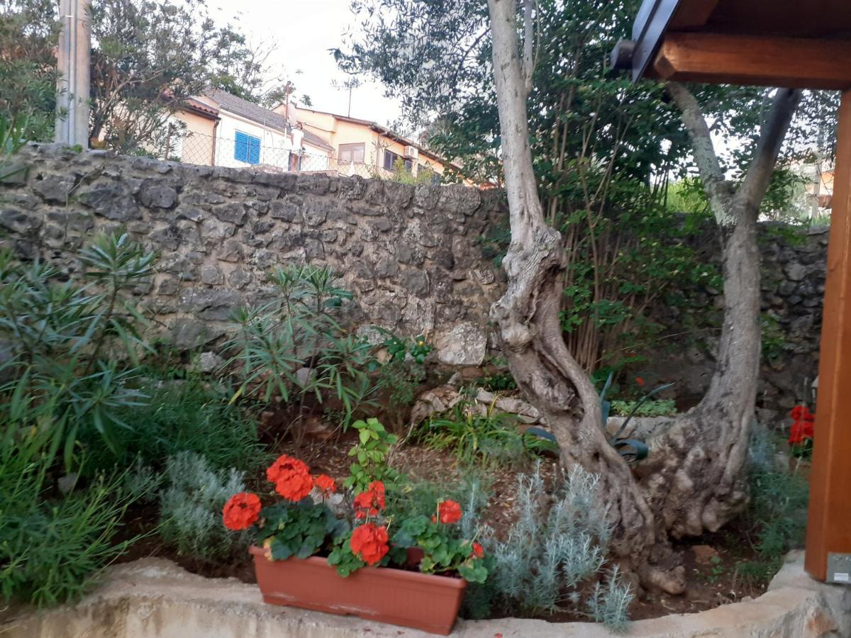 Apartmani Ljerka Malinska Esterno foto